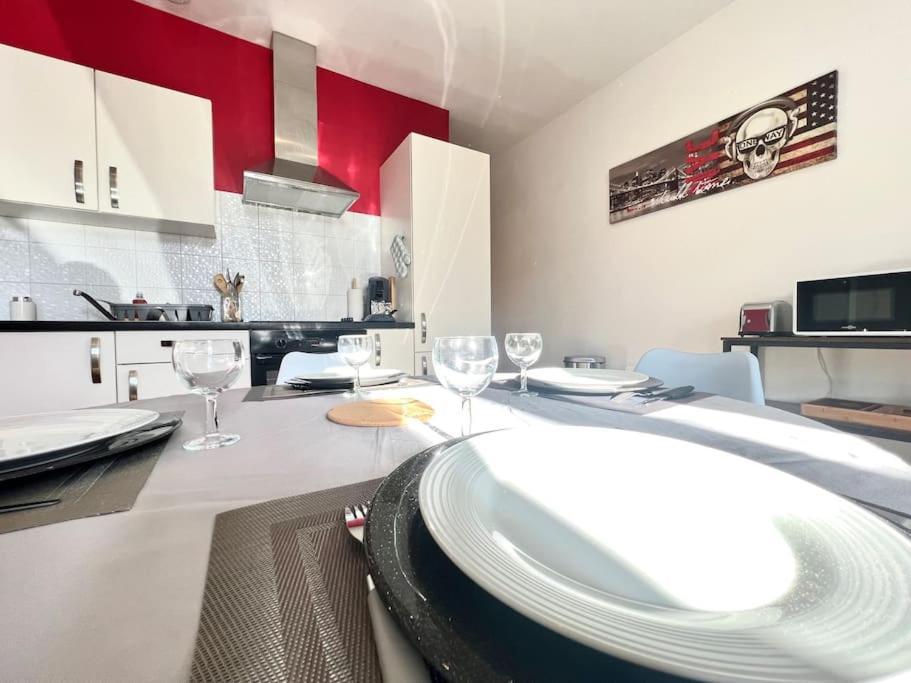 Le Calypso, Superbe T3+Parking Proche Du Centre Apartment Поатие Екстериор снимка